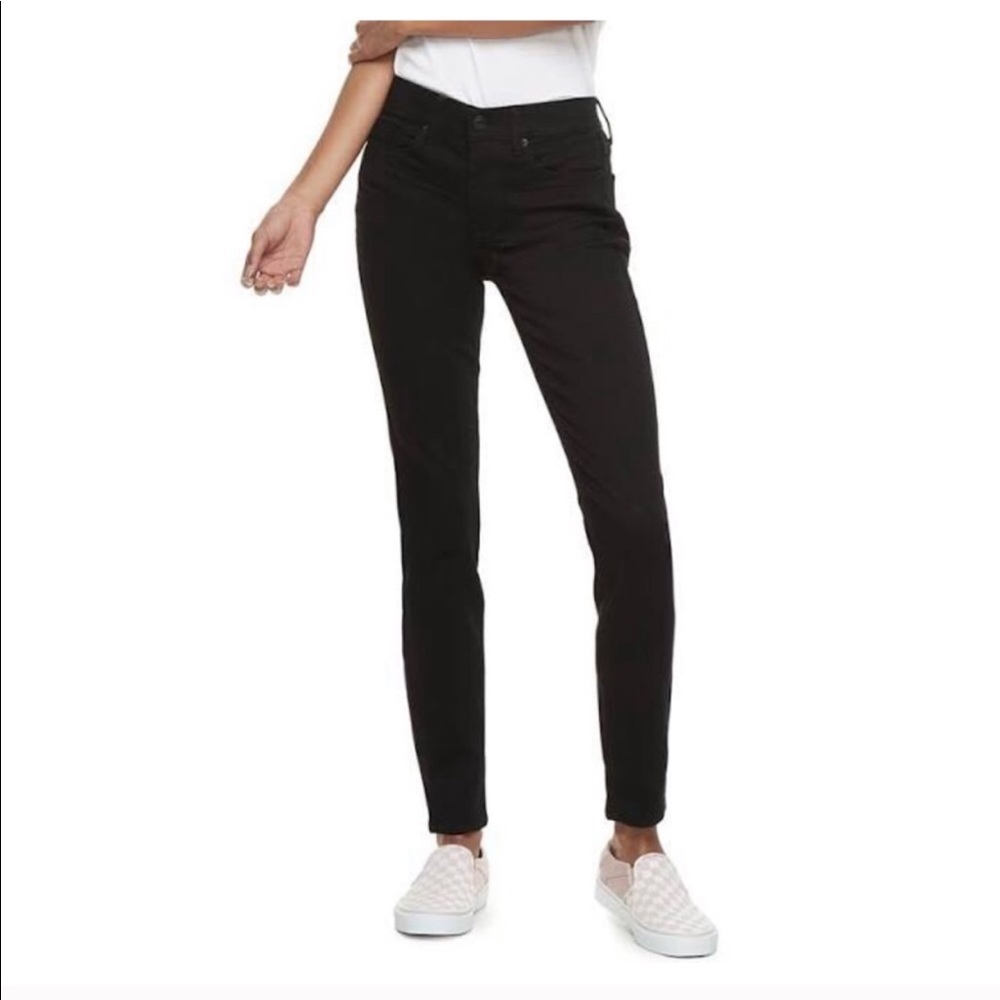 NWOT Mudd low-rise skinny jeans